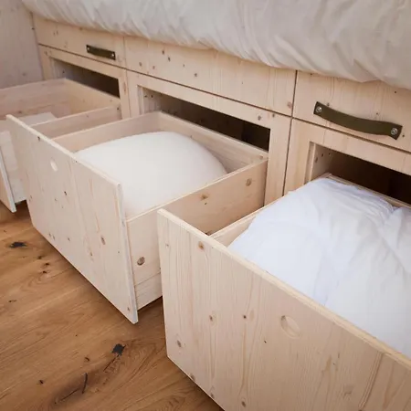 Semesterbostad Sleep Space 22 - Green Tiny Spot Schillig *