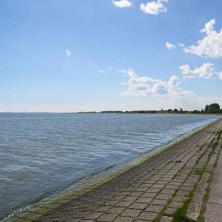 Sleep Space 22 - Tiny Spot *